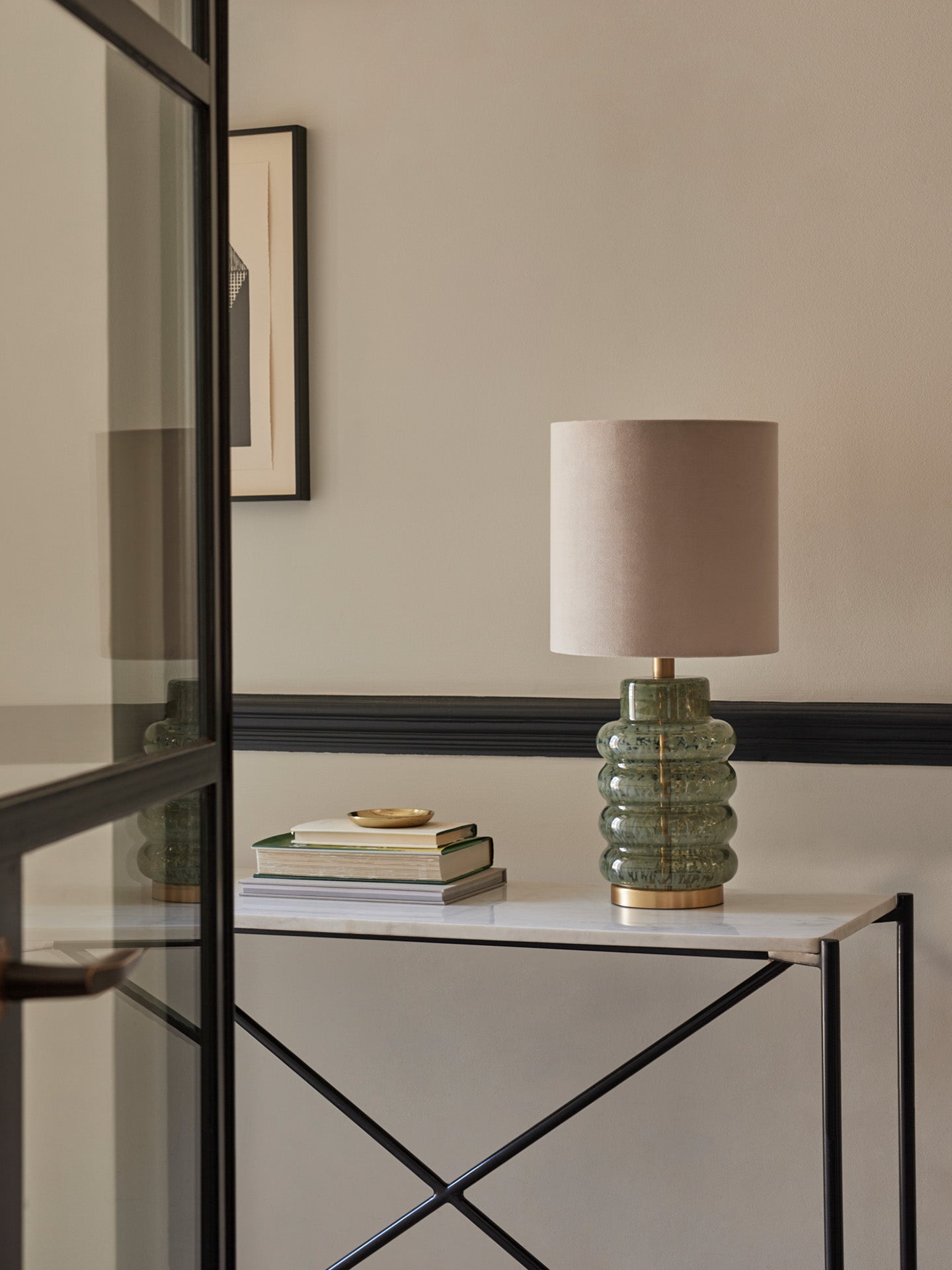 Iris Thyme Table Lamp