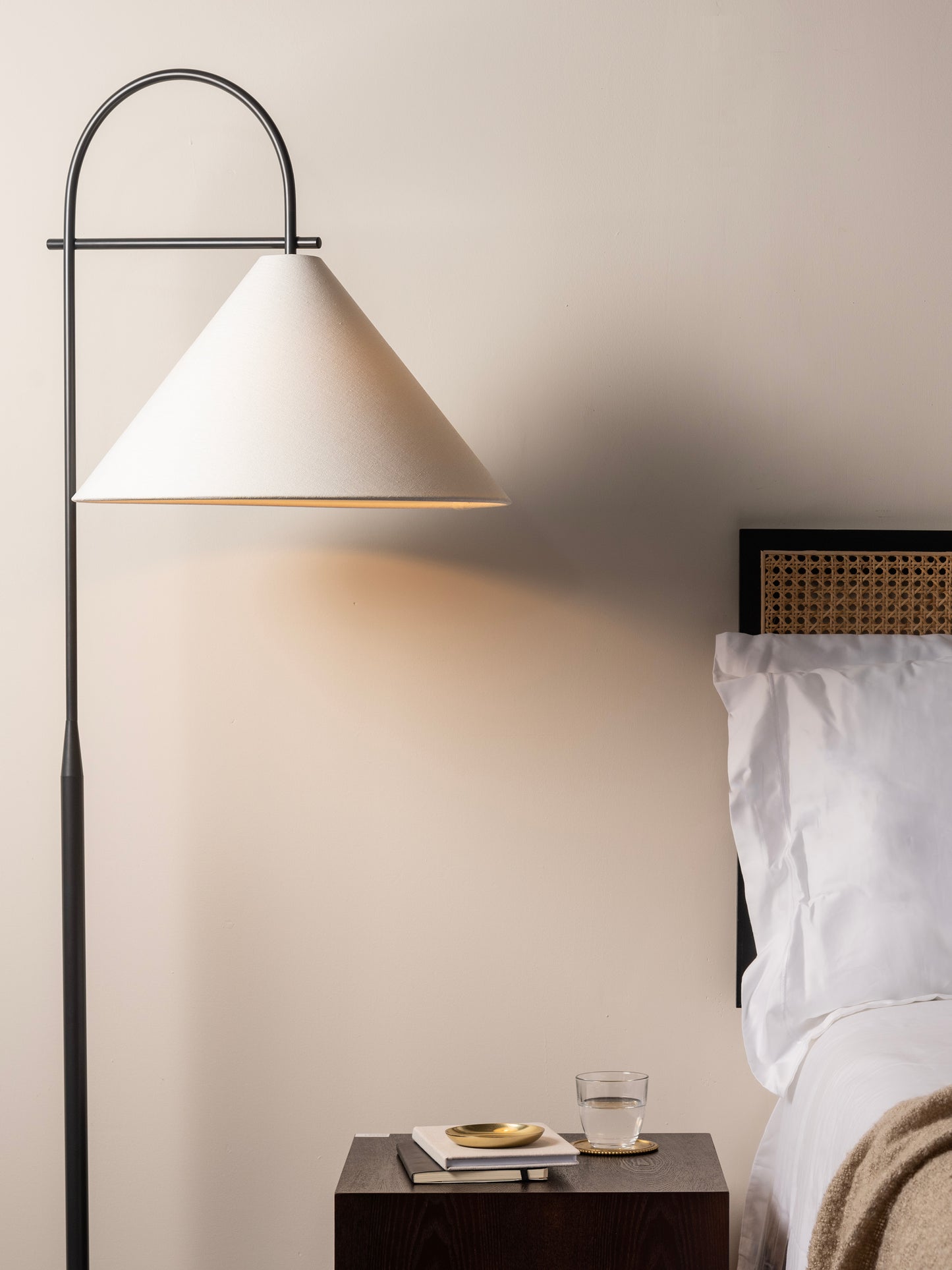 Arlo Floor Lamp