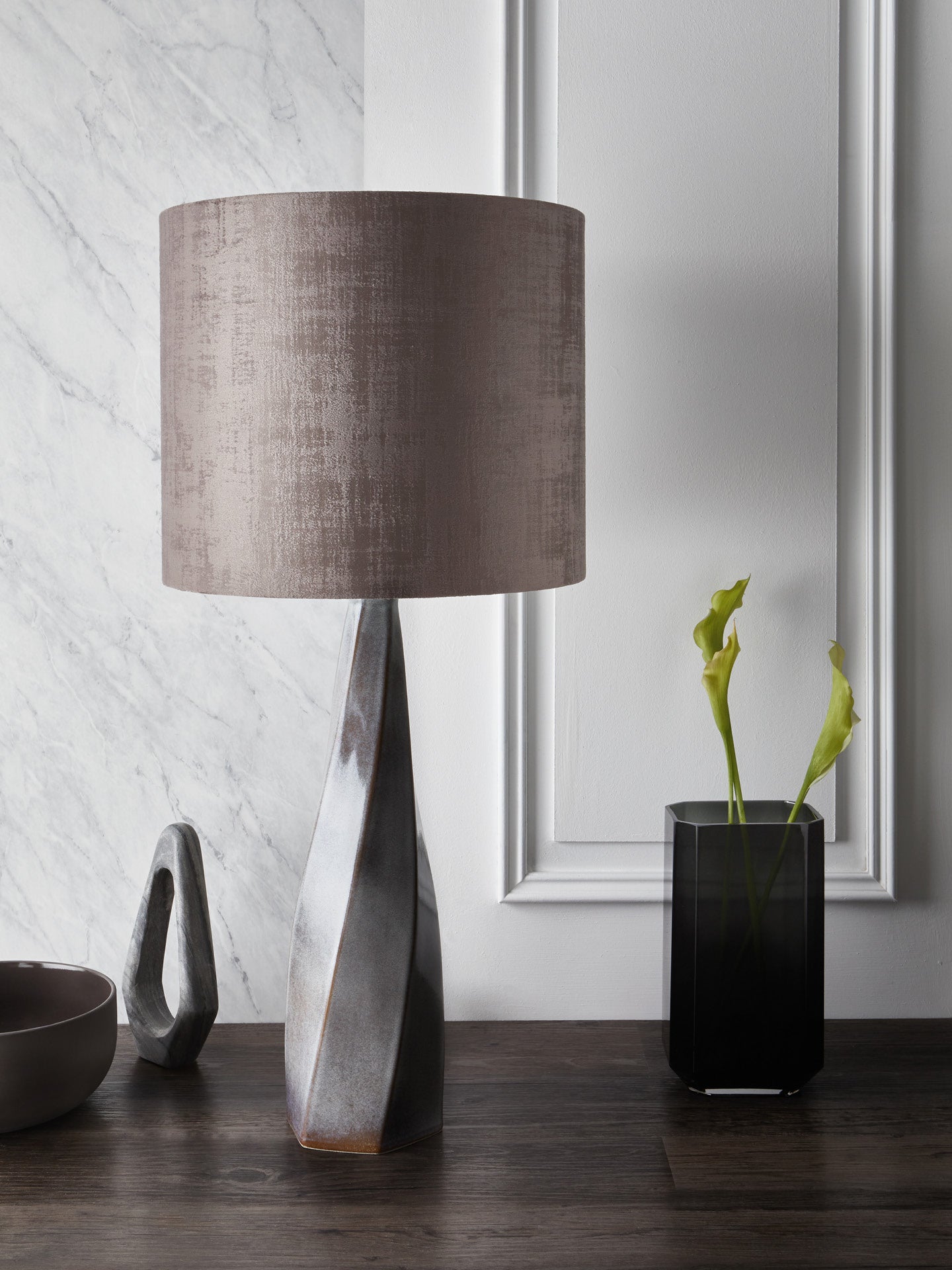 Saha Table Lamp