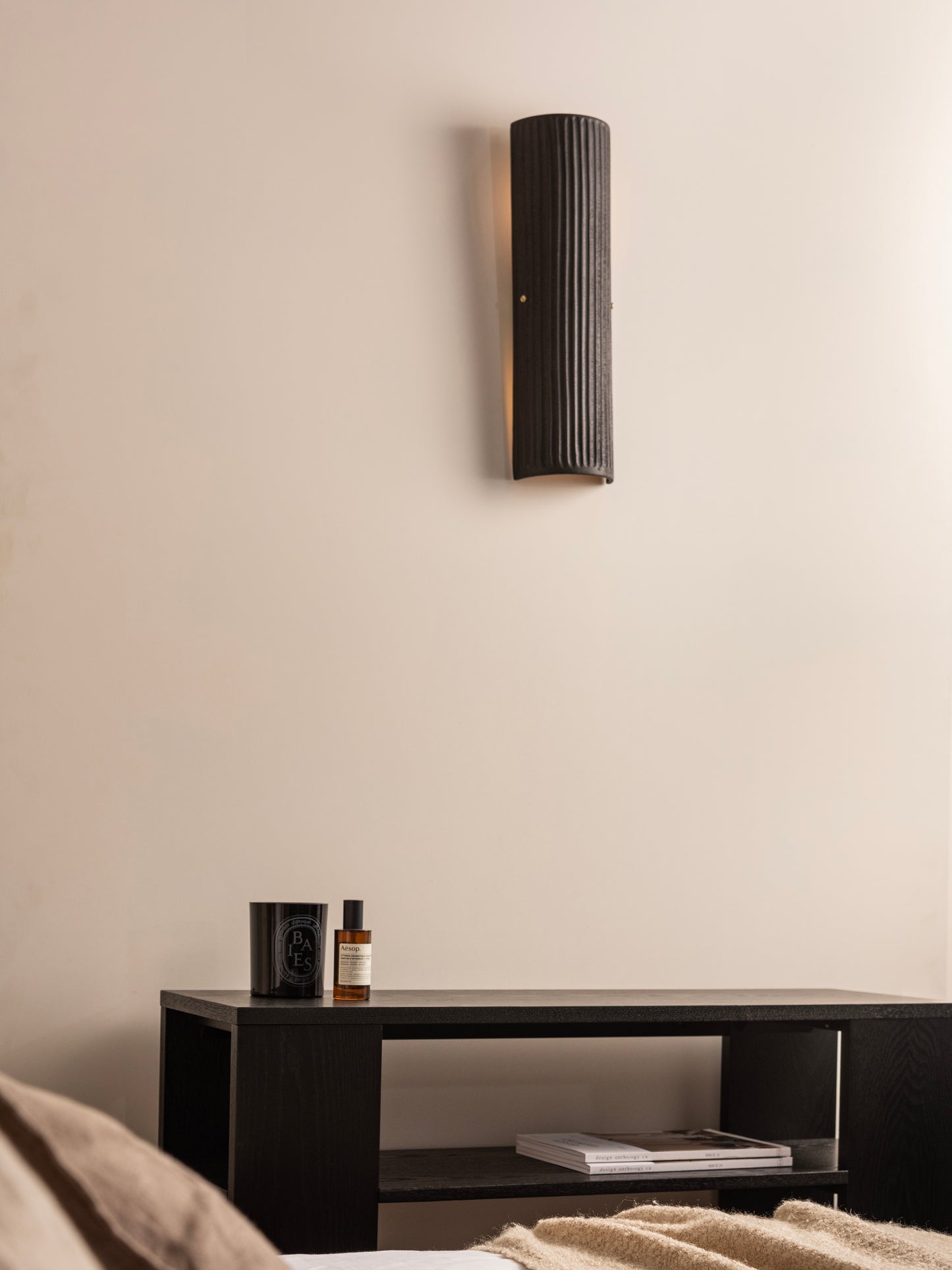 Dori Black Wall Light